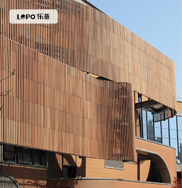 LOPO China’s Terracotta Baguettes, Terracotta Louvers, and Terracotta Sunscreens provide architects with a sustainable, versatile solution that enhances facade aesthetics and energy efficiency.